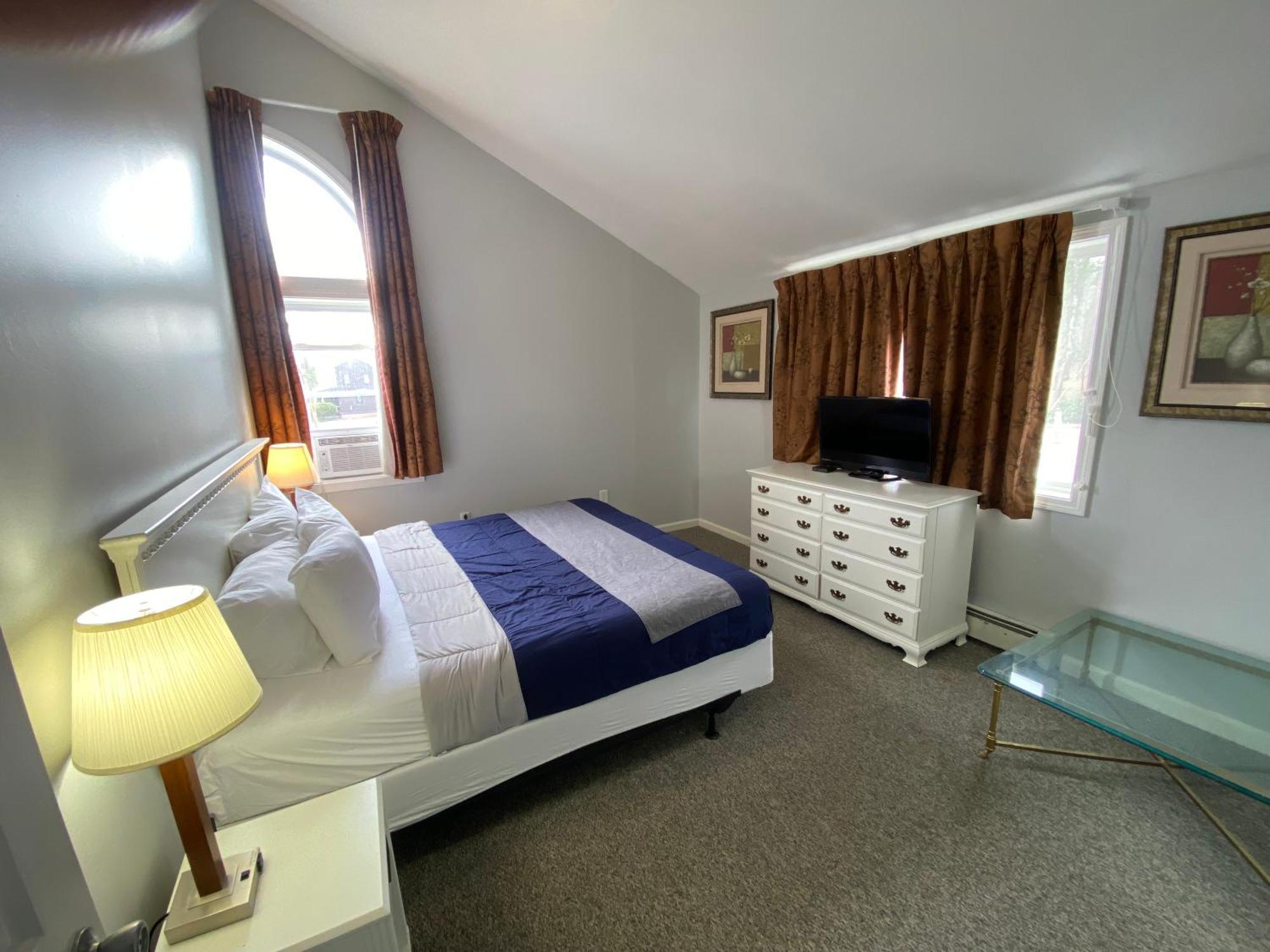 Winnisquam Lake Inn ティルトン エクステリア 写真