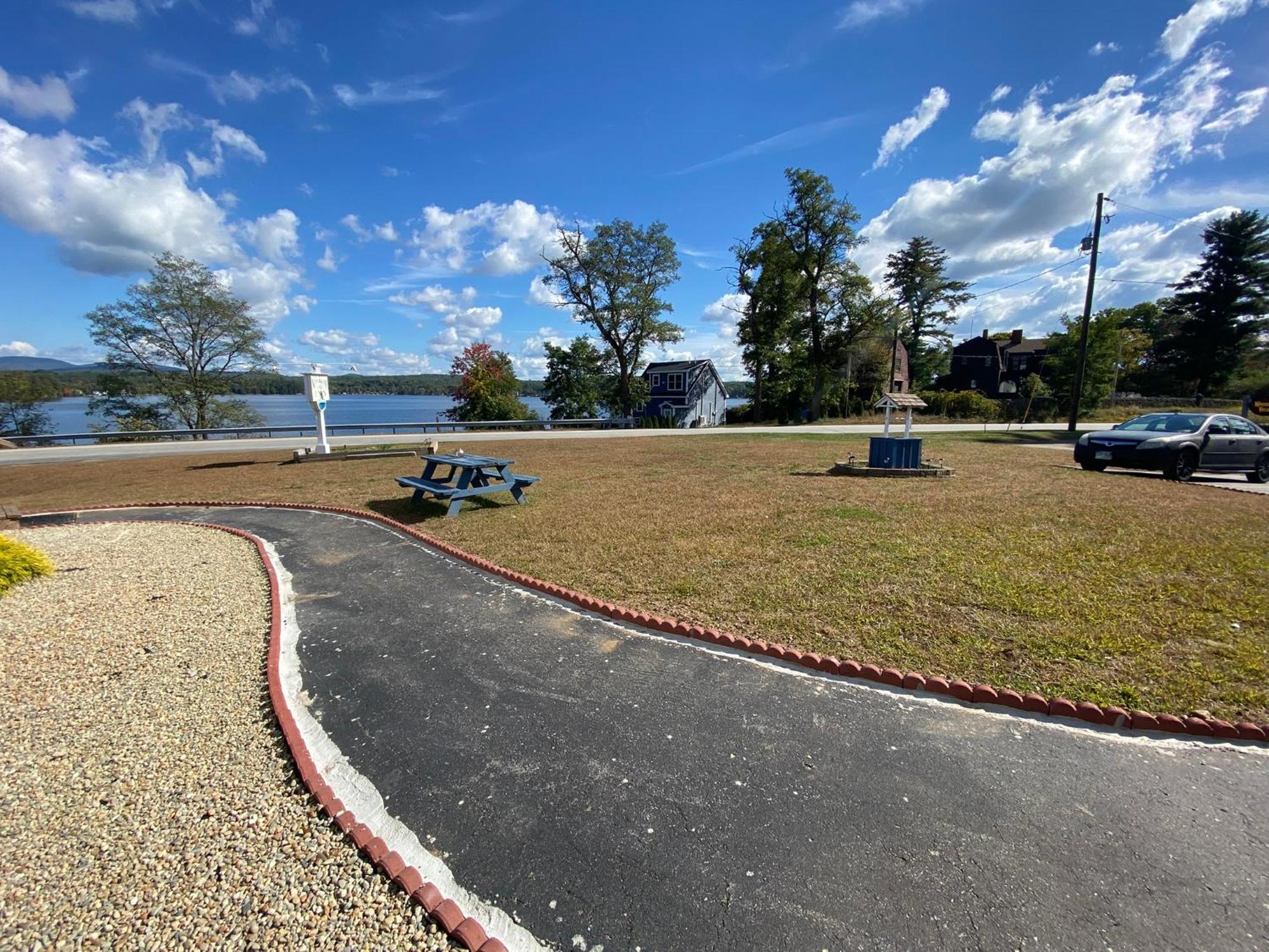 Winnisquam Lake Inn ティルトン エクステリア 写真